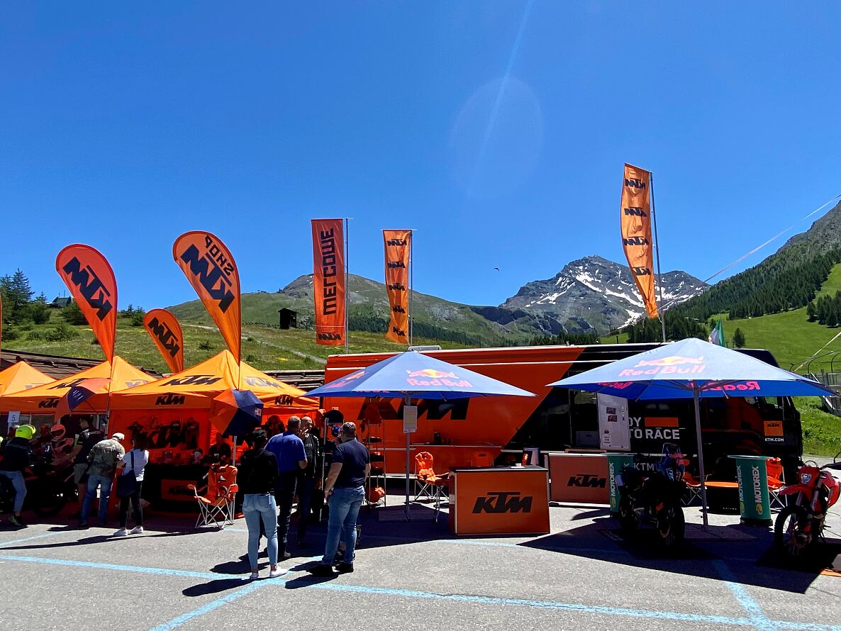 HAT AdventourFest Sestriere23 KTM stand-2