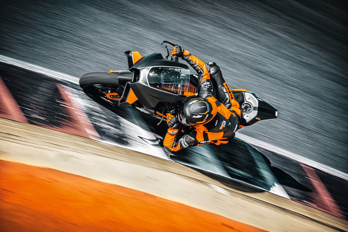 2023 KTM RC 8C-2