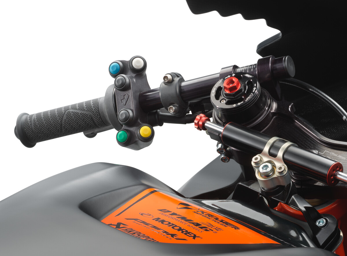 2023 KTM RC 8C-9