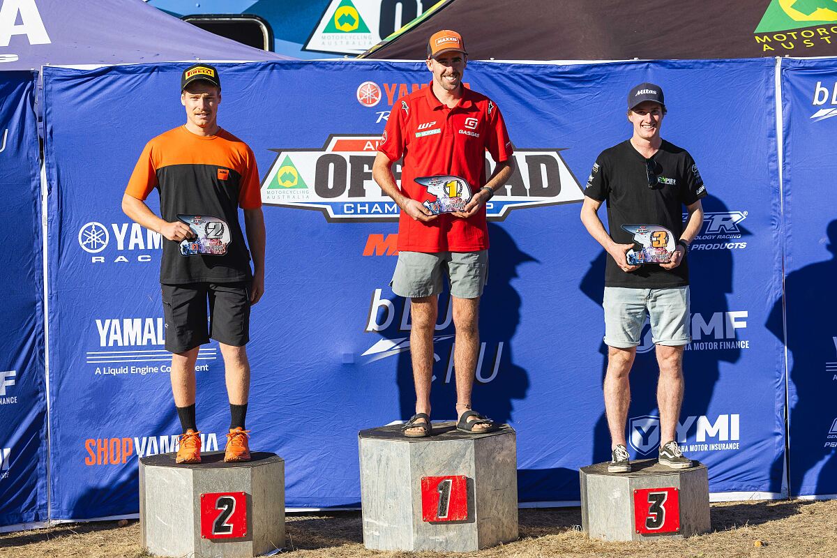 TOM BUXTON PODIUM
