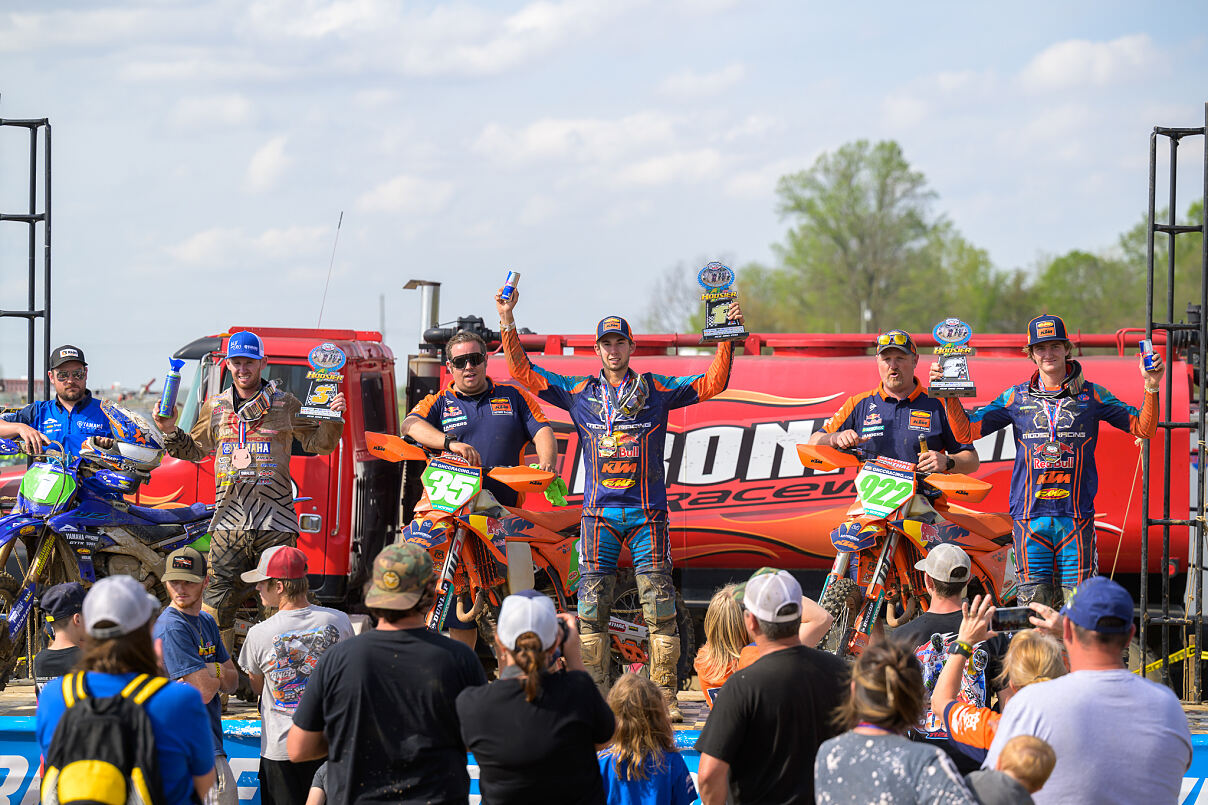 GUS RIORDAN AND GRANT DAVIS PODIUM