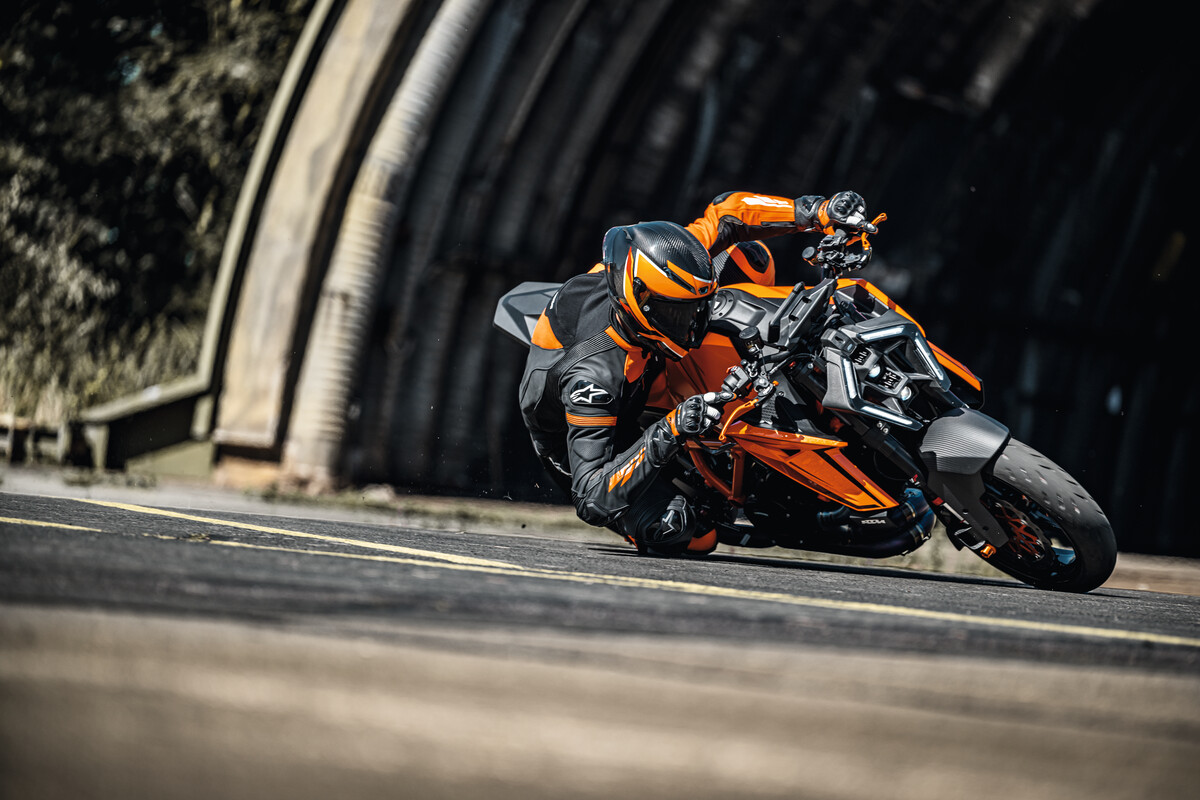 KTM 1390 SUPER DUKE R EVO（オプション装着車）