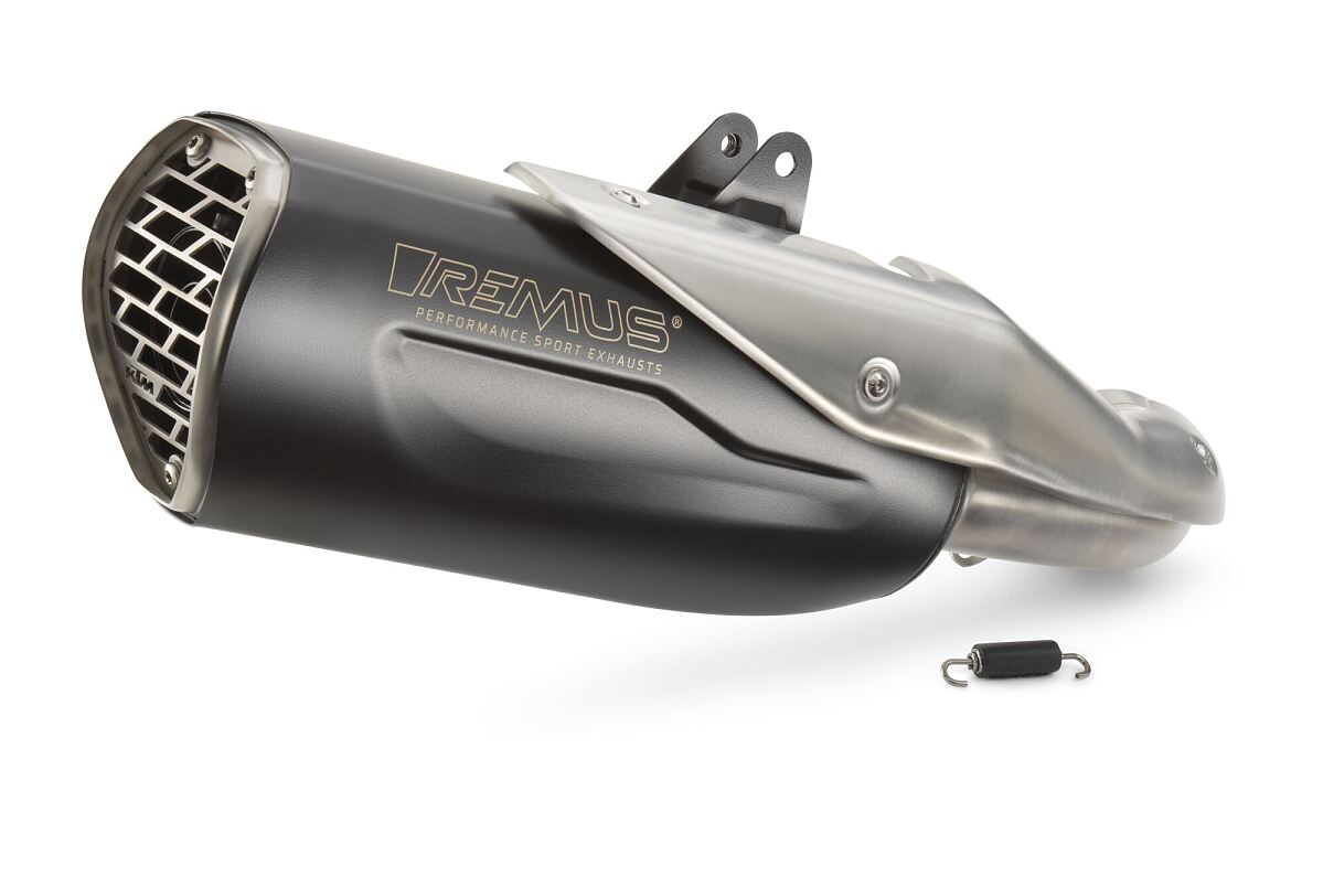 530467_A60705979500_REMUS Slip-on silencer_Studio Pictures Street