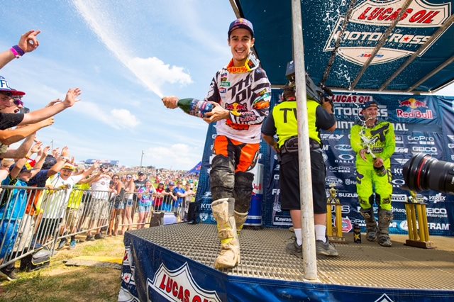 Simon Cudby_Musquin Champagne