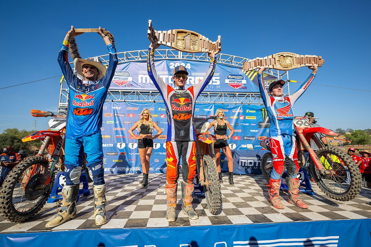 CHASE SEXTON AND AARON PLESSINGER PODIUM 02