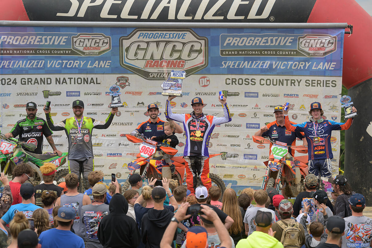 JOHNNY GIRROIR AND GRANT DAVIS PODIUM