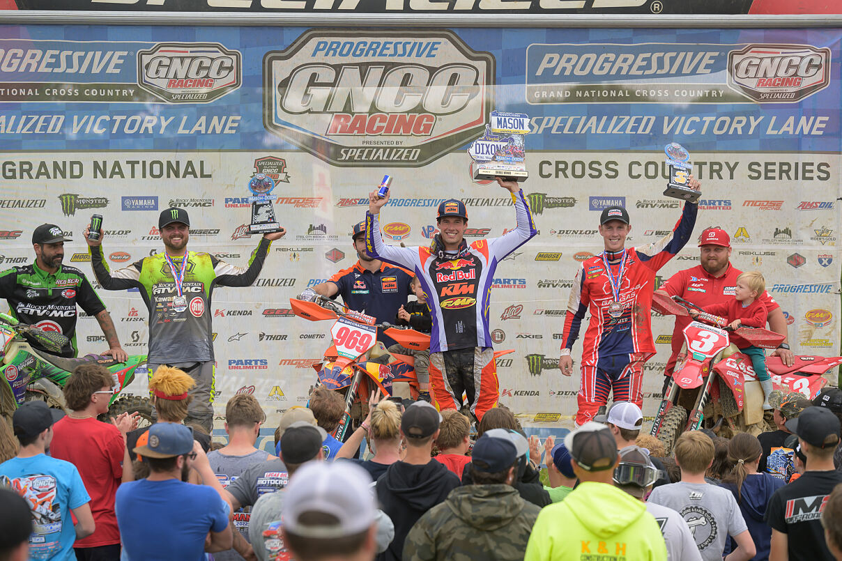 JOHNNY GIRROIR PODIUM 02