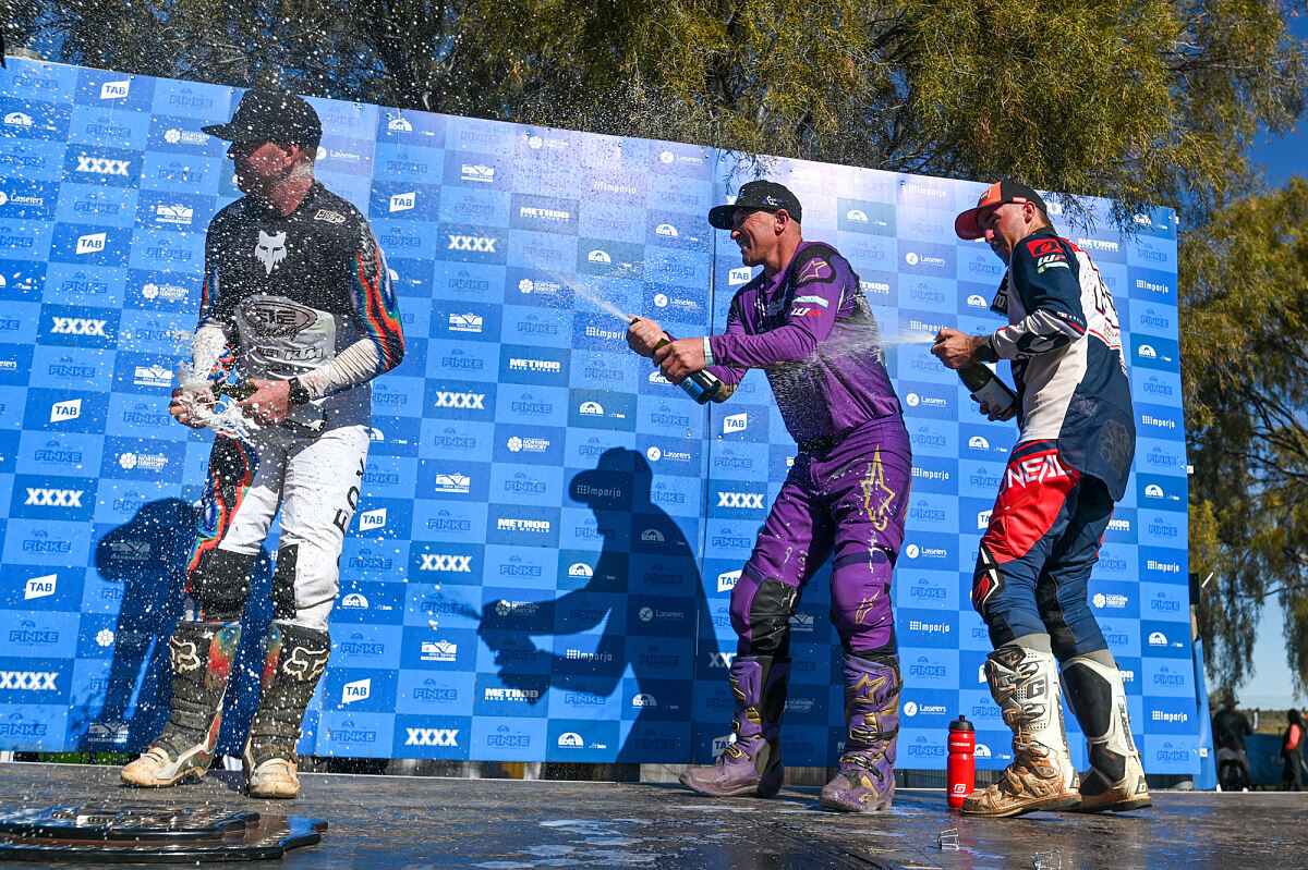 DAVID WALSH PODIUM 03