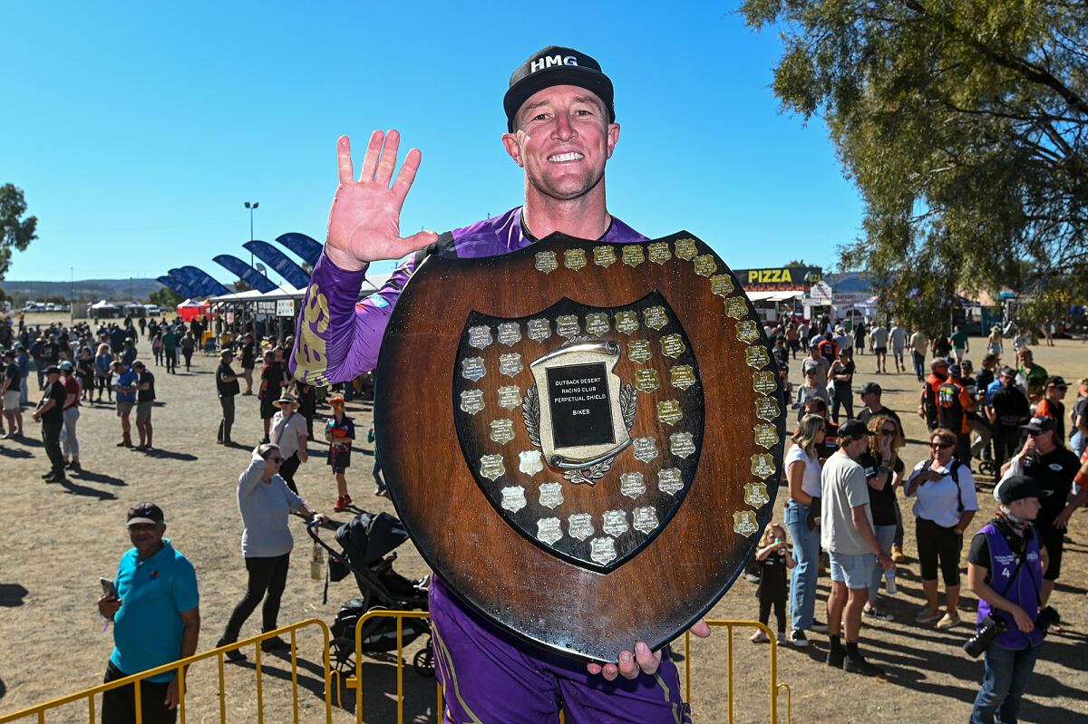 DAVID WALSH PODIUM 04