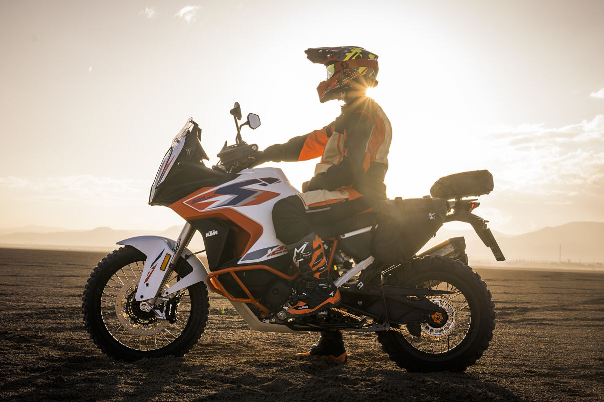 489032_MY23 KTM 1290 SUPER ADVENTURE R Static - CAT B_EU_ Global