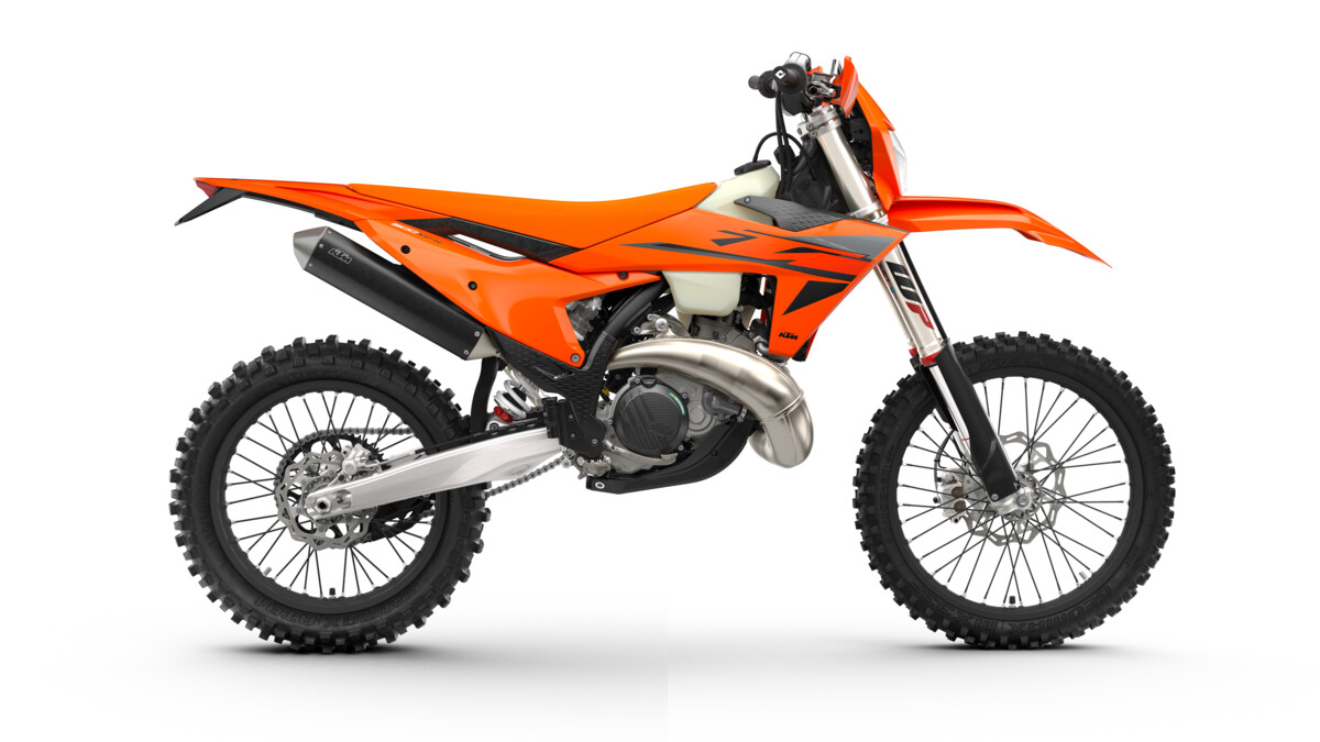 590647_MY25-KTM 300 XC-W_90-right_XC-W_USA