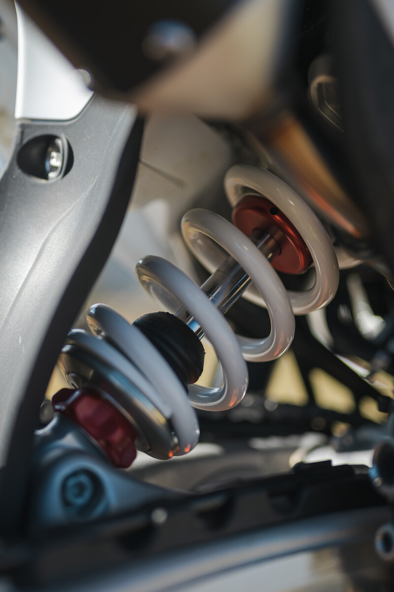 523350_MY25 KTM 300 XC-W_Enduro RANGE__DETAILS_PARTS