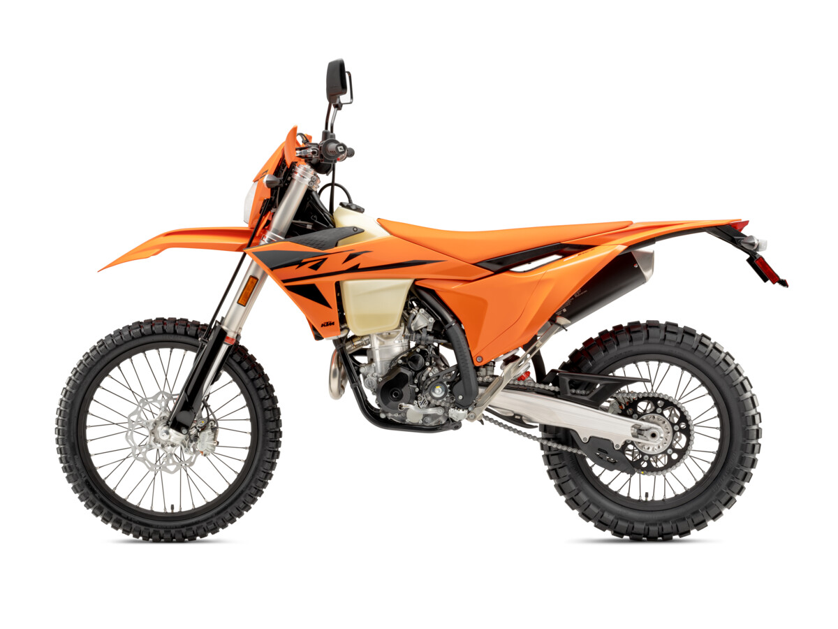 585727_MY25_KTM_350_EXC-F_90 degree left_EXC_USA