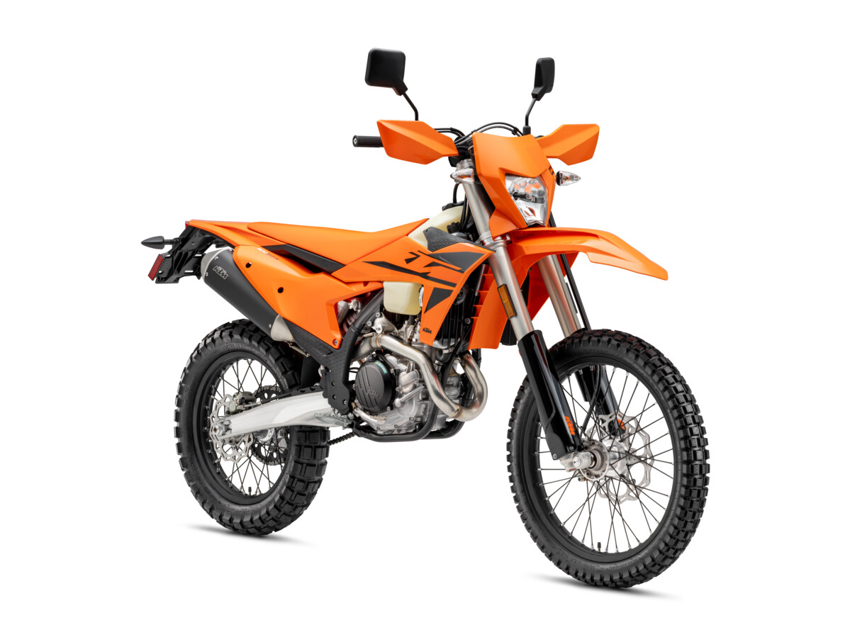 585734_MY25_KTM_500_EXC-F_45 Degree front Right_EXC_USA