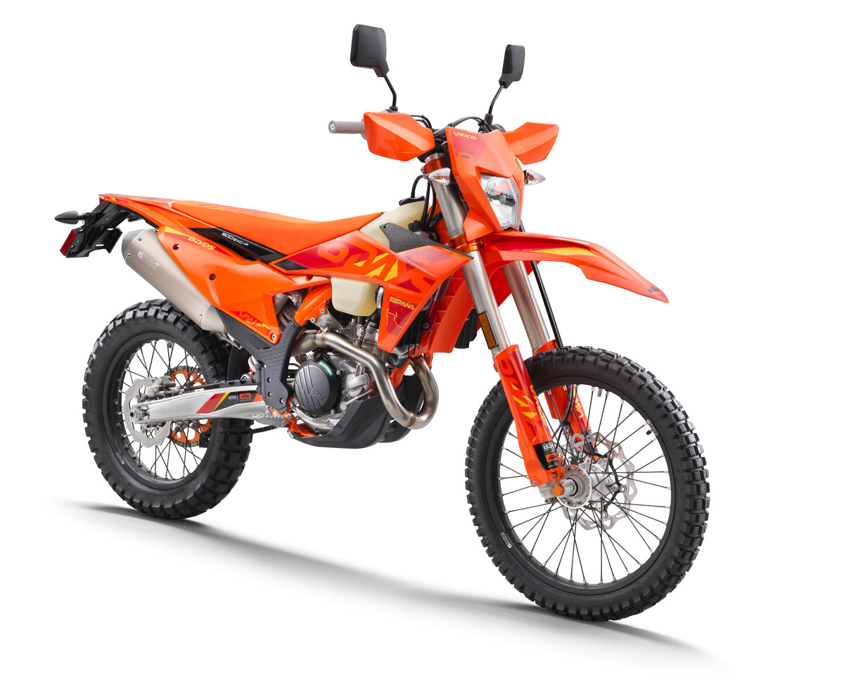 601988_MY25 KTM 500 EXC-F SIX DAYS front right_SIX DAYS