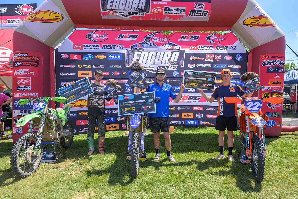 GRANT DAVIS PODIUM 02