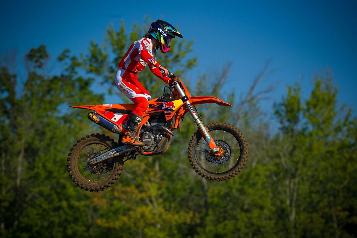 EVE BRODUER - KTM CANADA RED BULL RACE TEAM - GOPHER DUNES