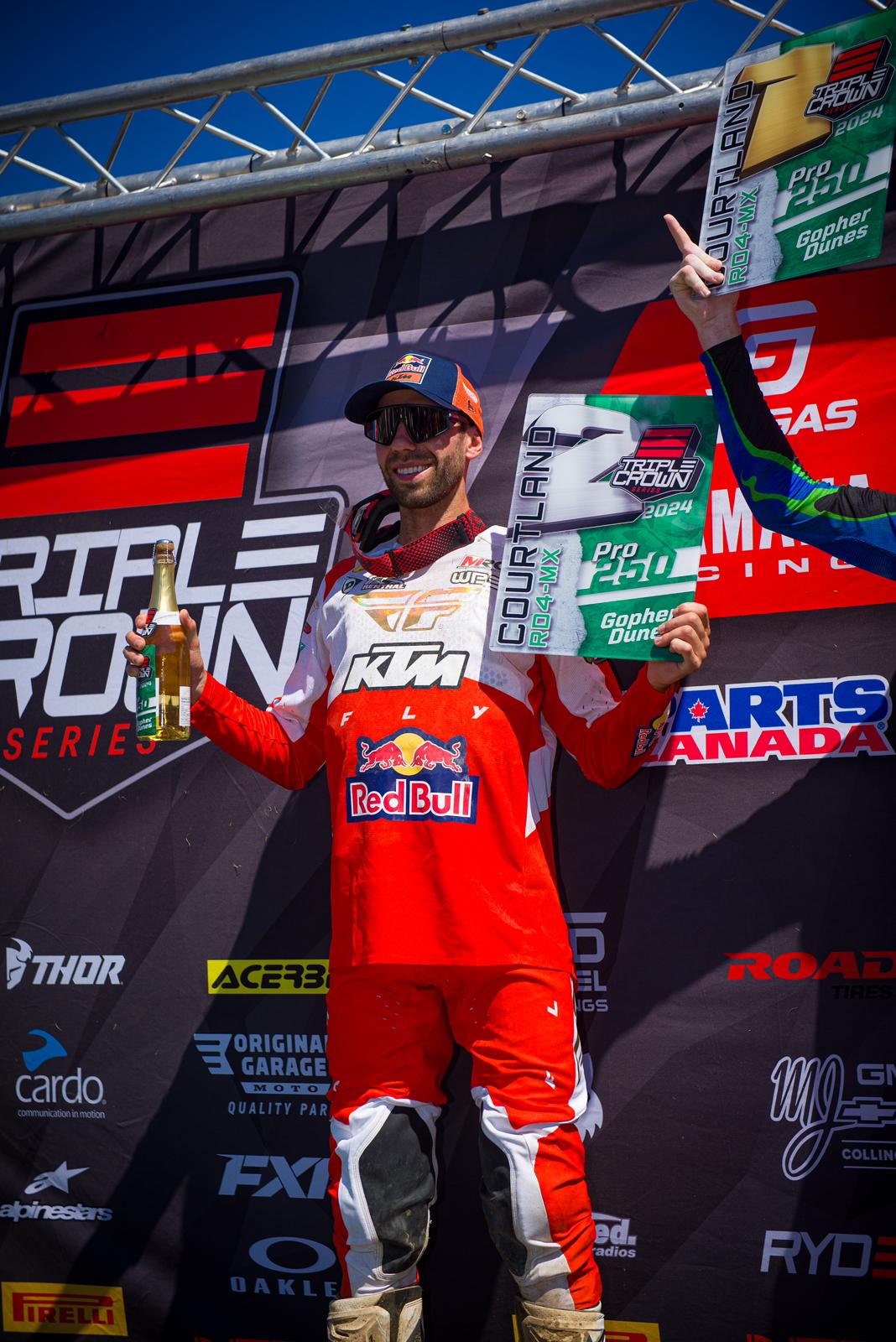 KAVEN BENOIT PODIUM