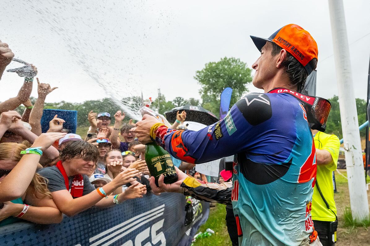 CHASE SEXTON PODIUM 03