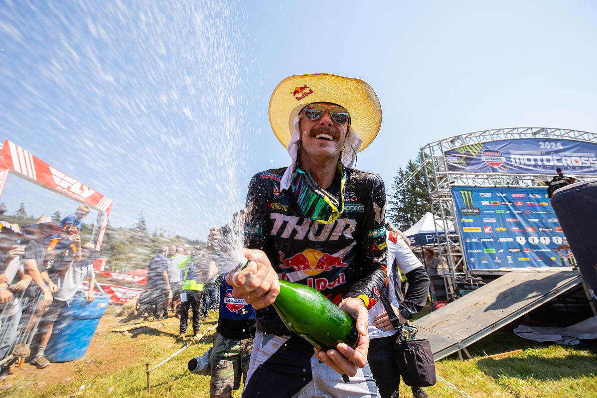 AARON PLESSINGER PODIUM 02