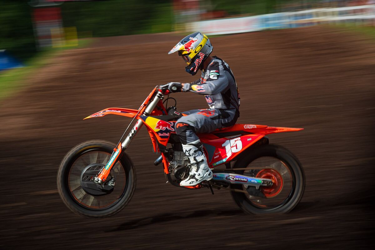 JESS PETTIS - KTM CANADA RED BULL RACE TEAM - RIVERGLADE 03