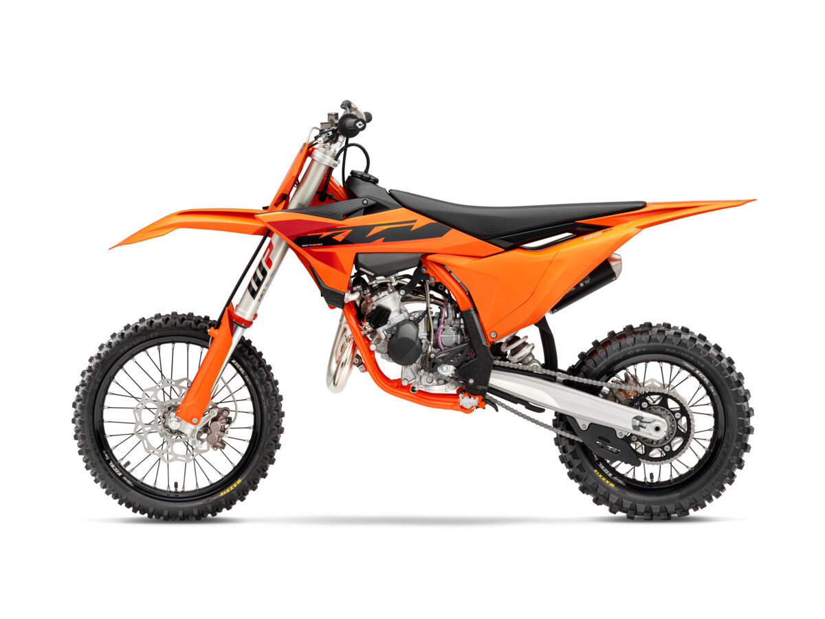 592968_MY25_KTM_85_SX_17-14_90 Degree Leftbearbeitung_STUDIO_03_STUDIO