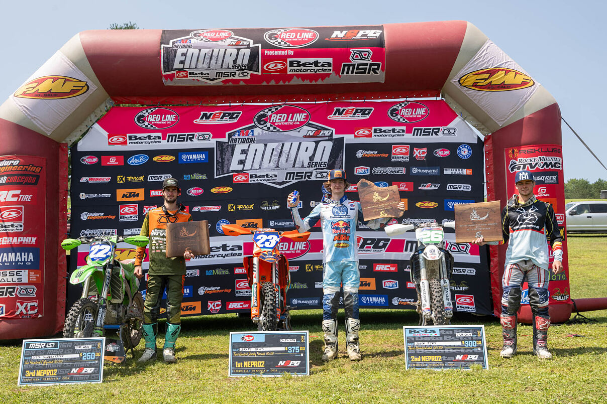 GRANT DAVIS PODIUM 02