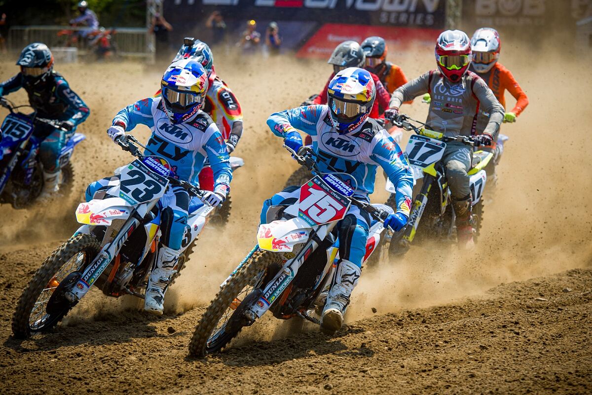 JESS PETTIS AND JOSIAH NATZKE - KTM CANADA RED BULL RACE TEAM - DESCHAMBAULT