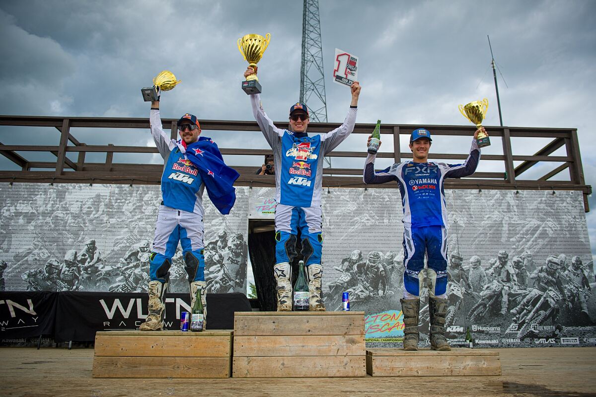 JESS PETTIS PODIUM 02