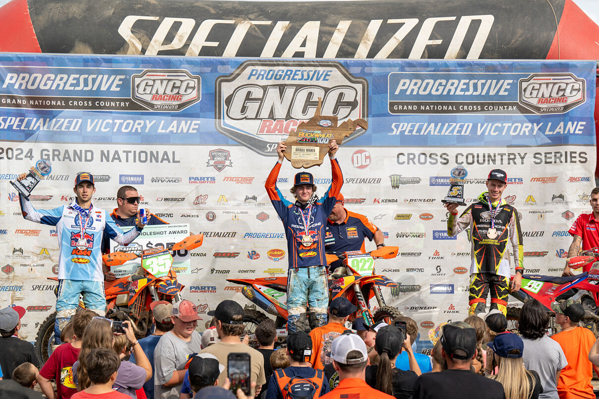 GRANT DAVIS AND GUS RIORDAN PODIUM