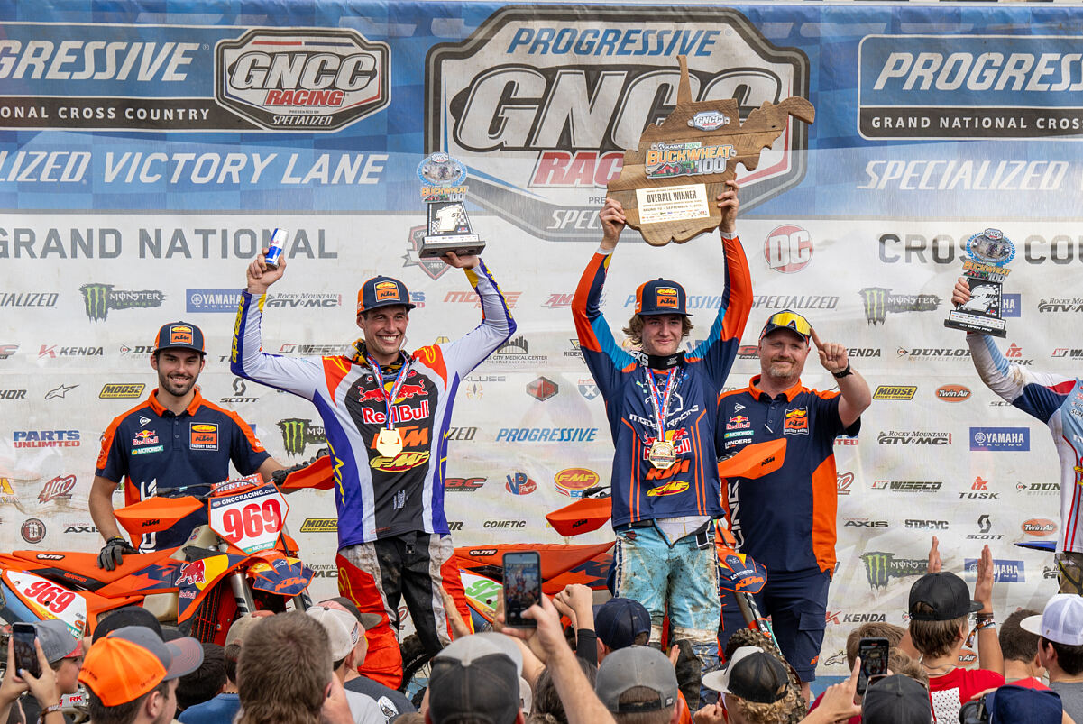 GRANT DAVIS AND JOHNNY GIRROIR PODIUM