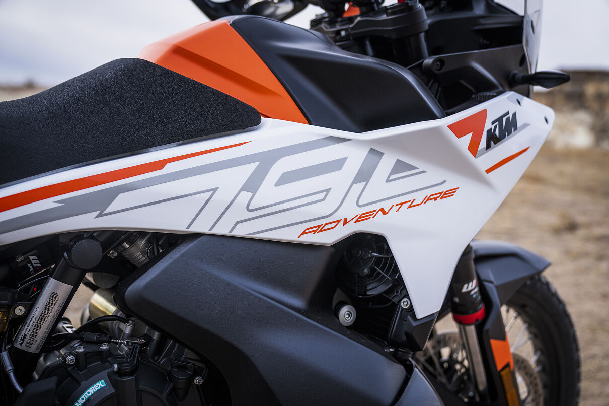 486955_MY23 KTM 790 ADVENTURE_ Static _ Details_EU_ Global