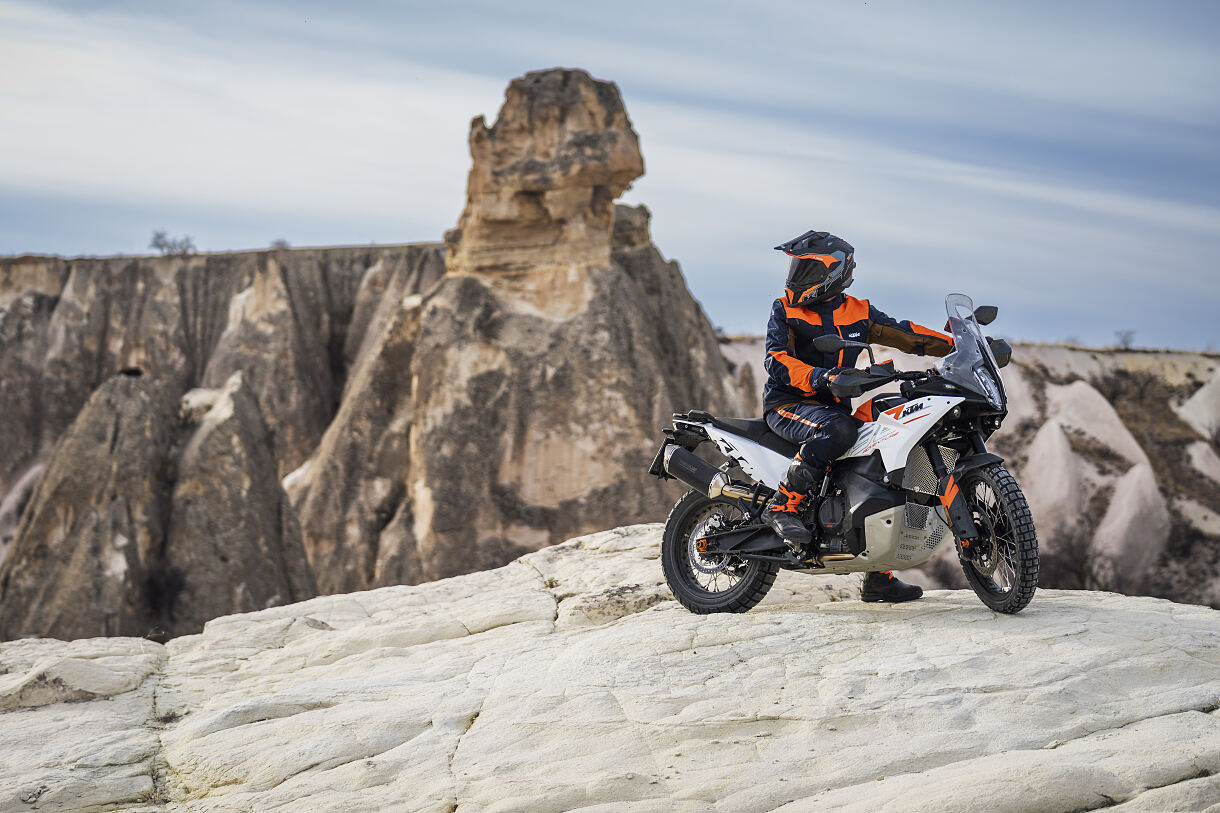 486980_MY23 KTM 790 ADVENTURE_ Static_EU_ Global