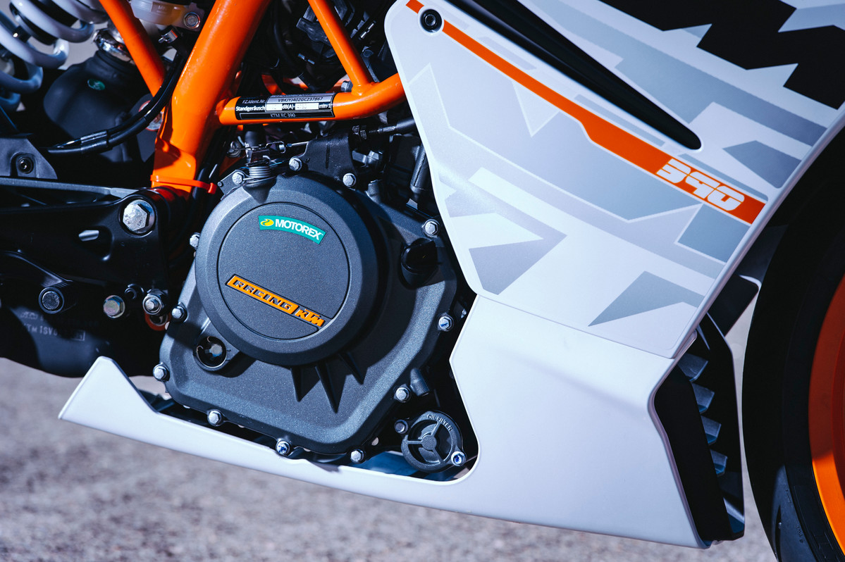 KTM RC 390 Αγωνιστικά Γονίδα