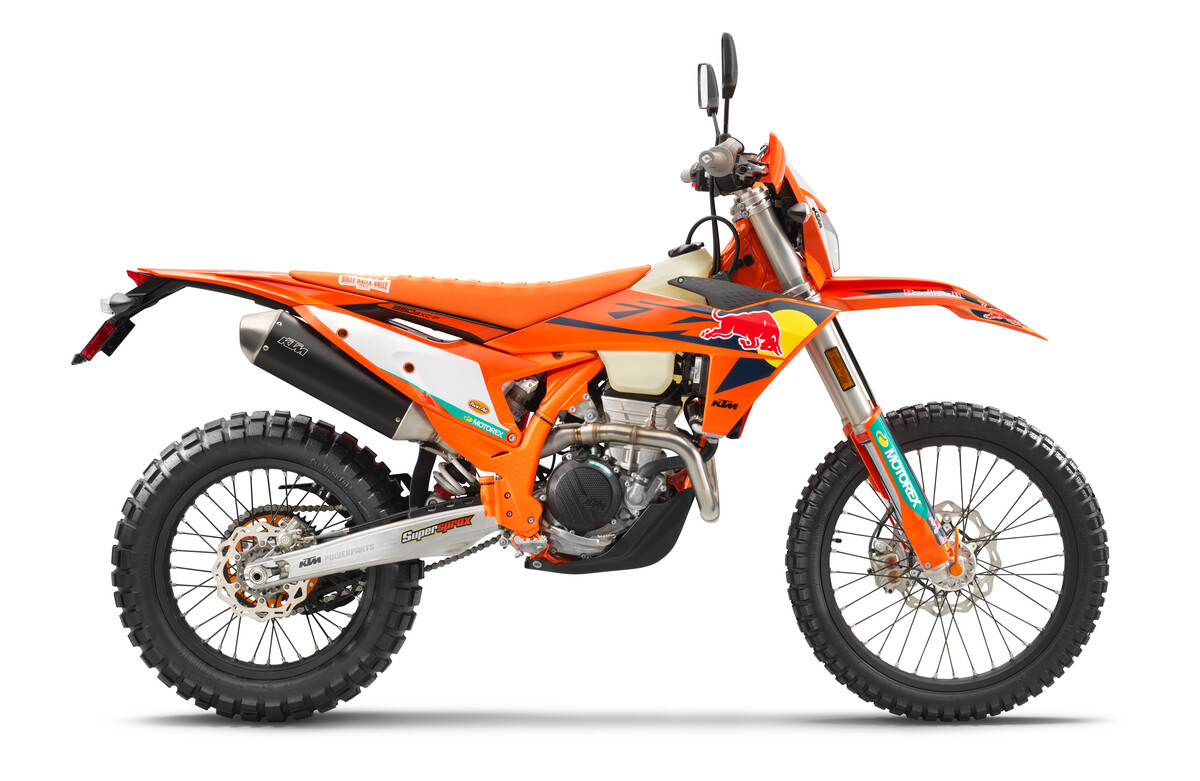 621503_MY25_KTM_350 EXC-F CHAMPION EDITION US_90de right_CHAMPION EDITION