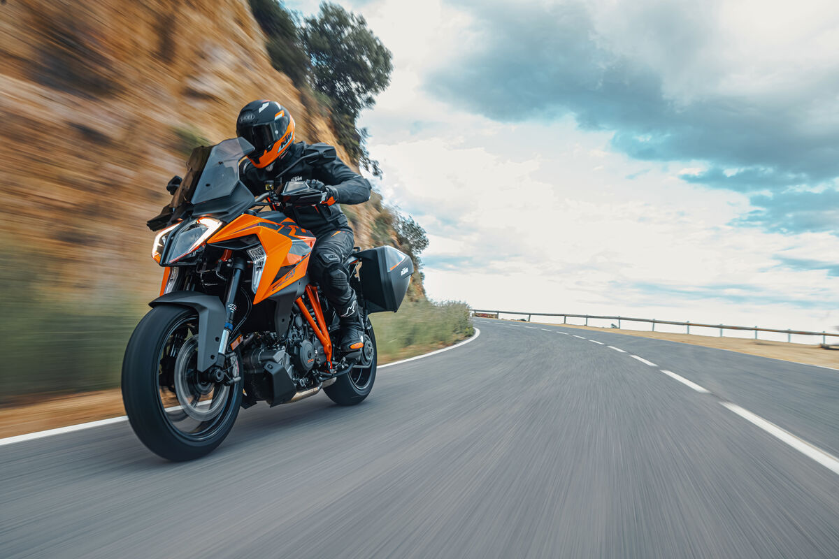 MY2022 KTM 1290 SUPER DUKE GT（オプション装着車）