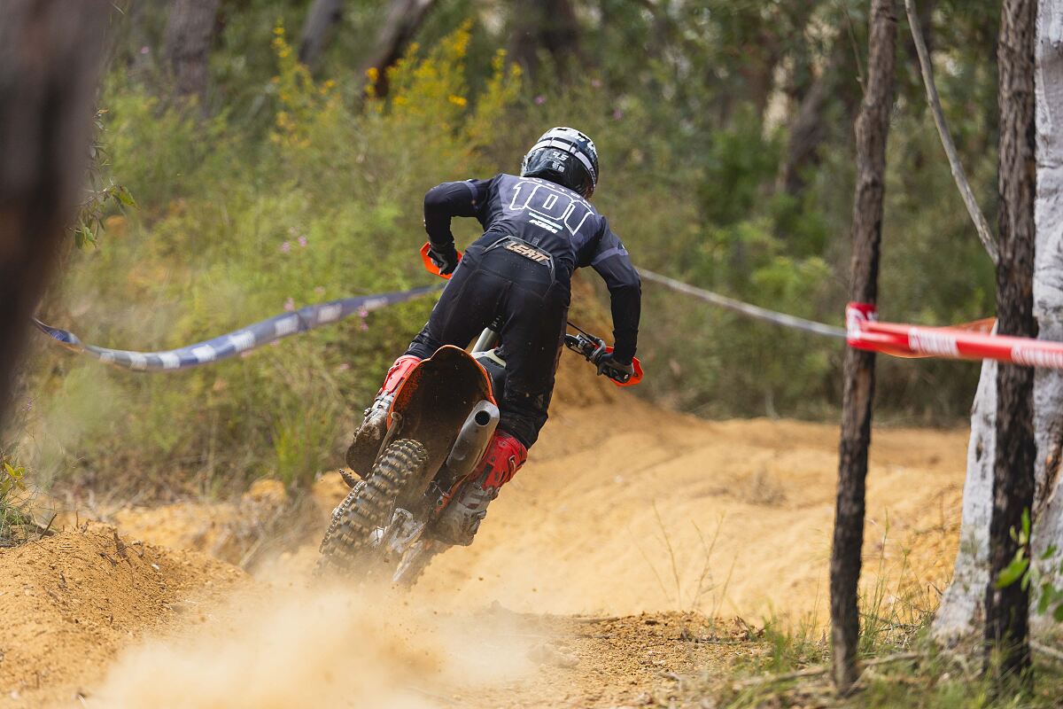 TOM BUXTON - KTM - NOWRA 02