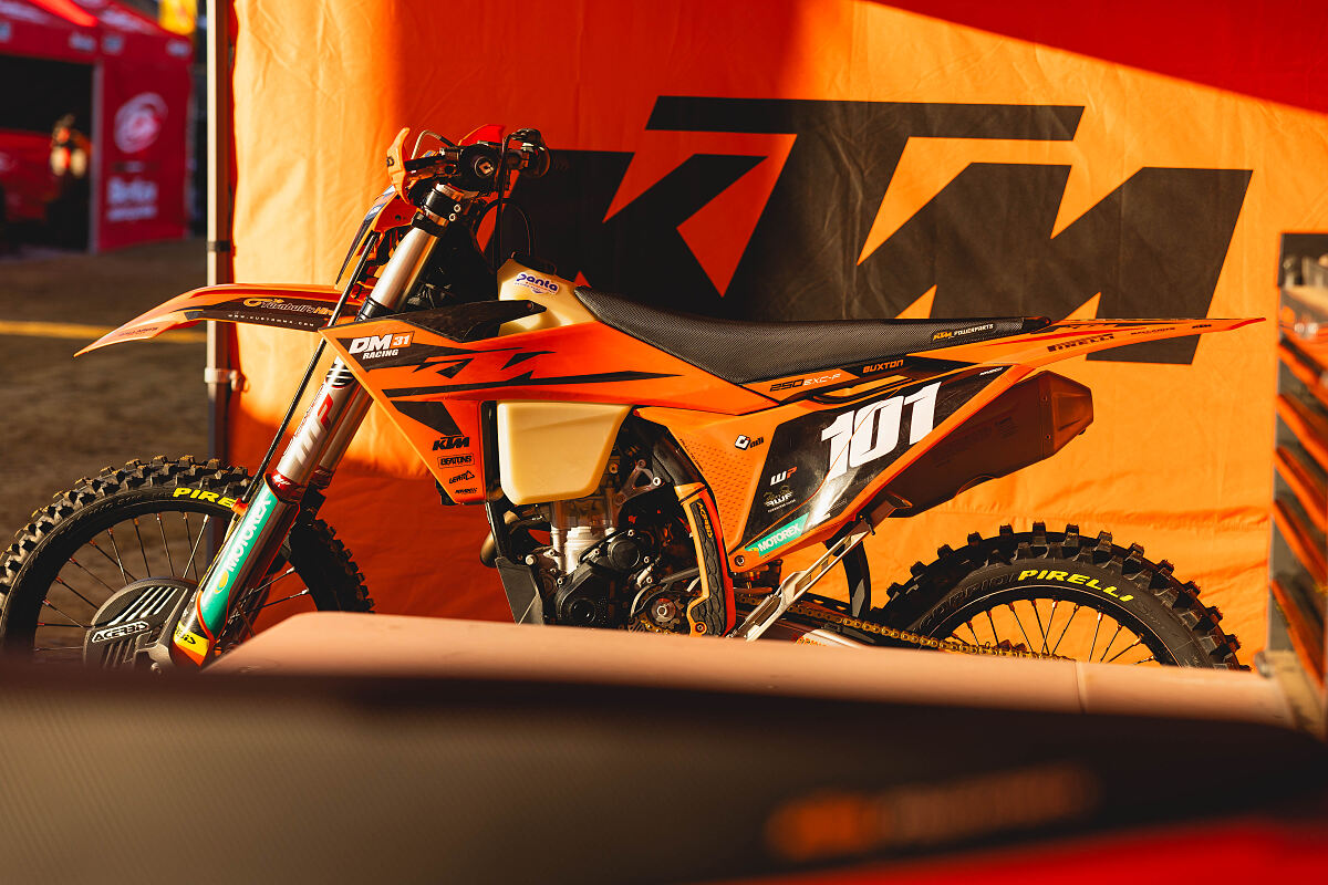 TOM BUXTON - KTM - NOWRA 03