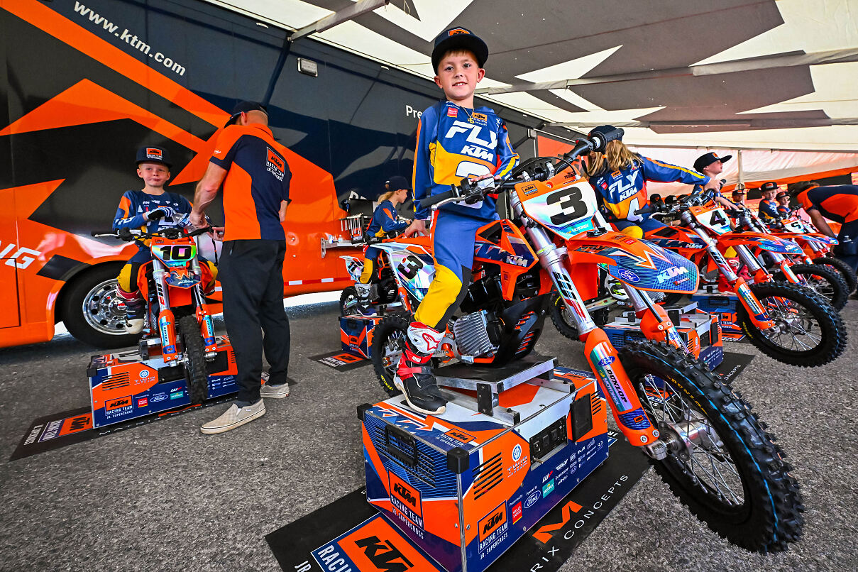 KTM JR. SUPERCROSS - FLY RACING 05