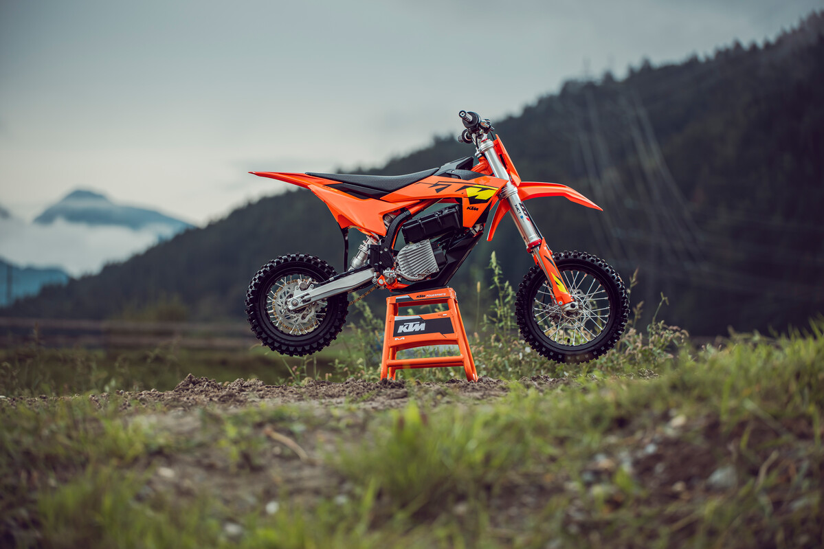 2025 KTM SX-E 3 and SX-E 5