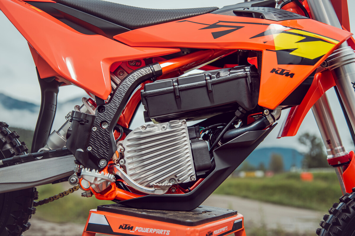 2025 KTM SX-E 3 and SX-E 5