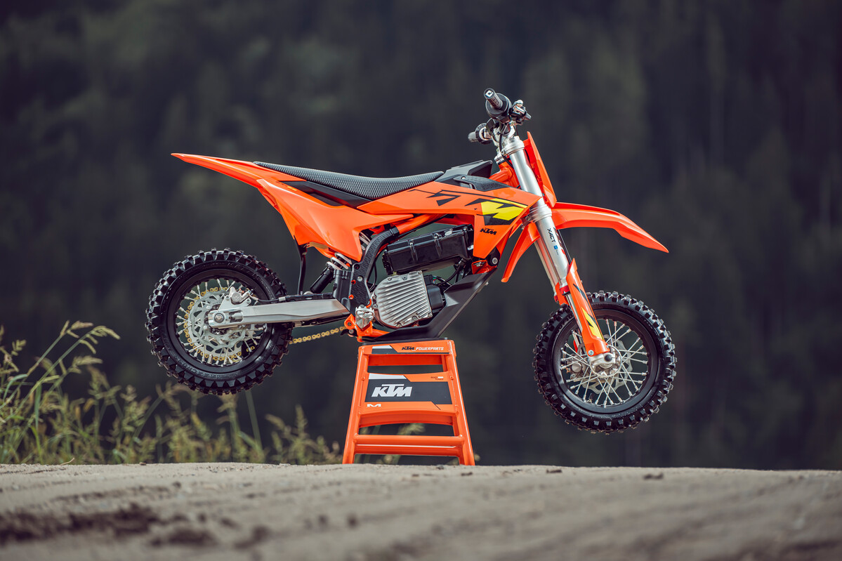 2025 KTM SX-E 3 and SX-E 5