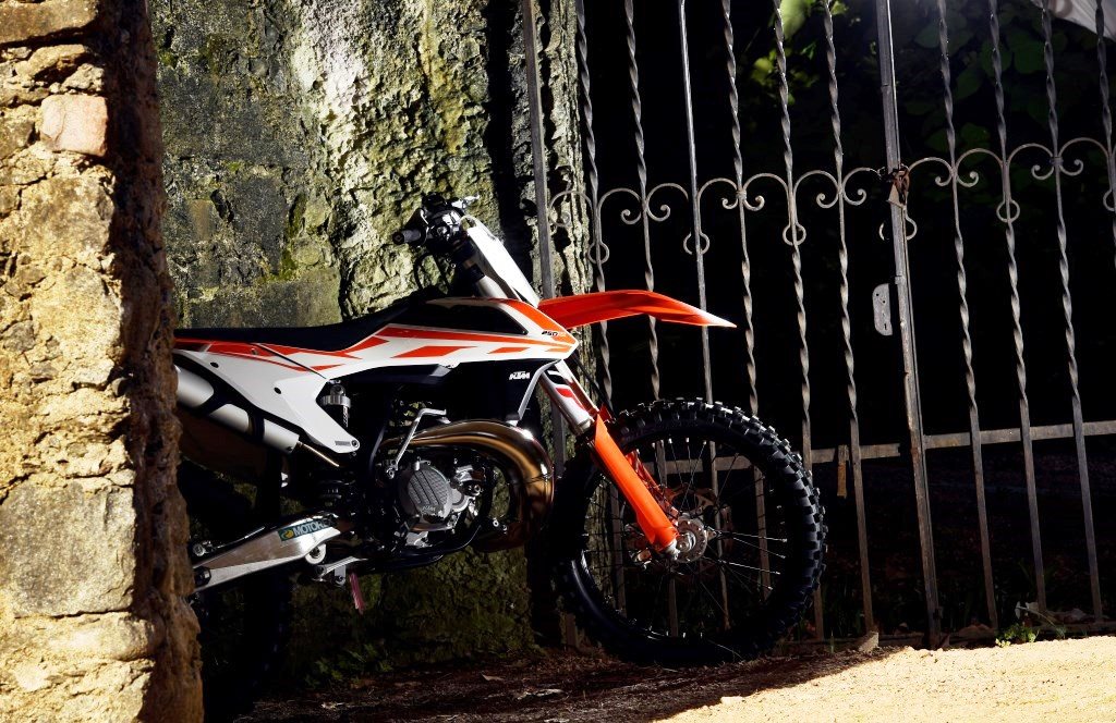 053_KTM_SX_MY17_preshooting