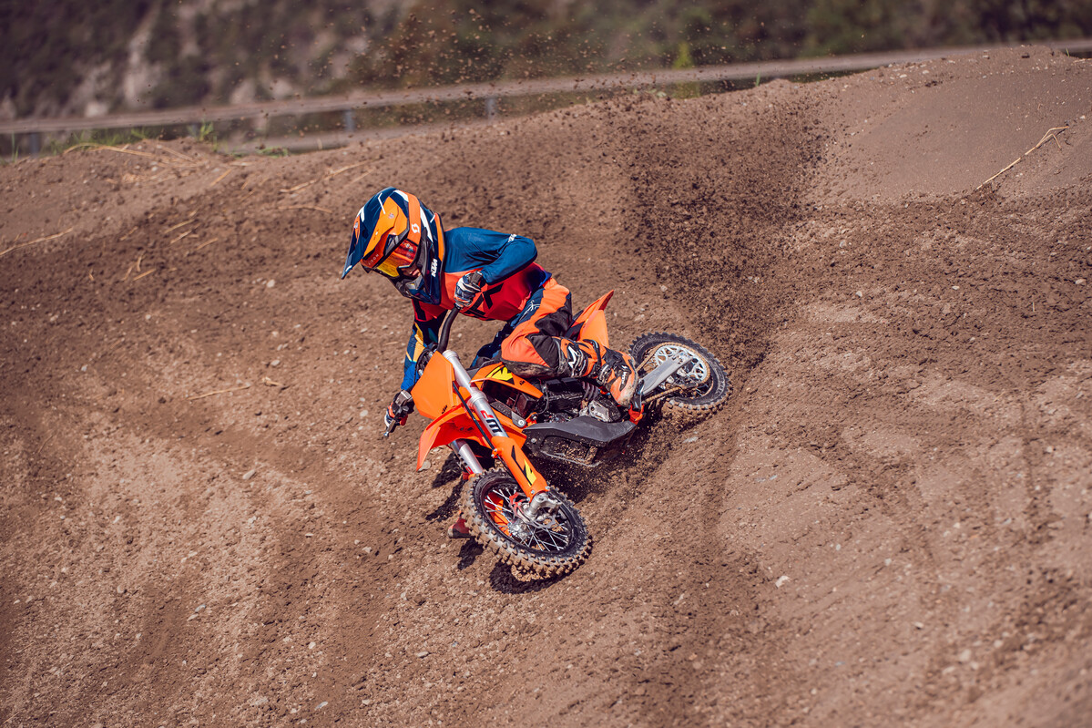 637652_MY25 KTM SX-E 5_ACTION_SX-E 5_01_ACTION IMAGES