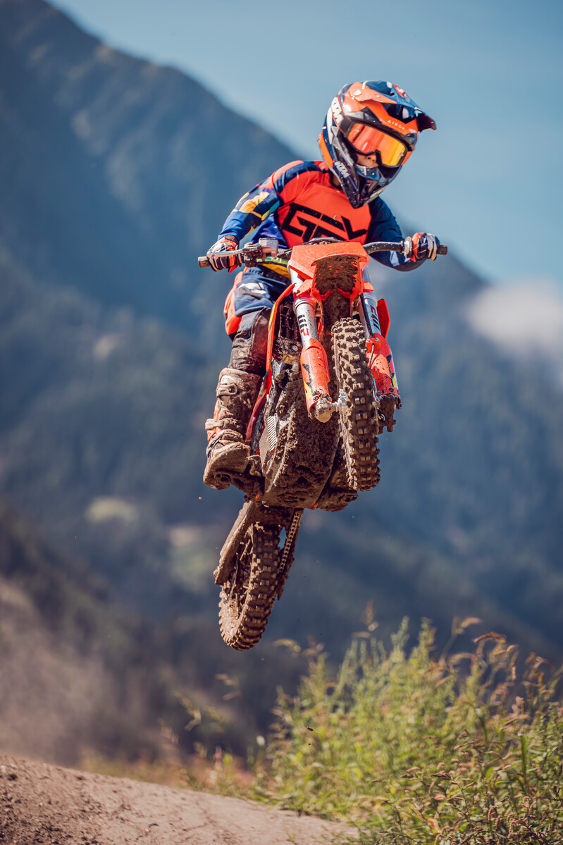 637665_MY25 KTM SX-E 5_ACTION_SX-E 5_01_ACTION IMAGES