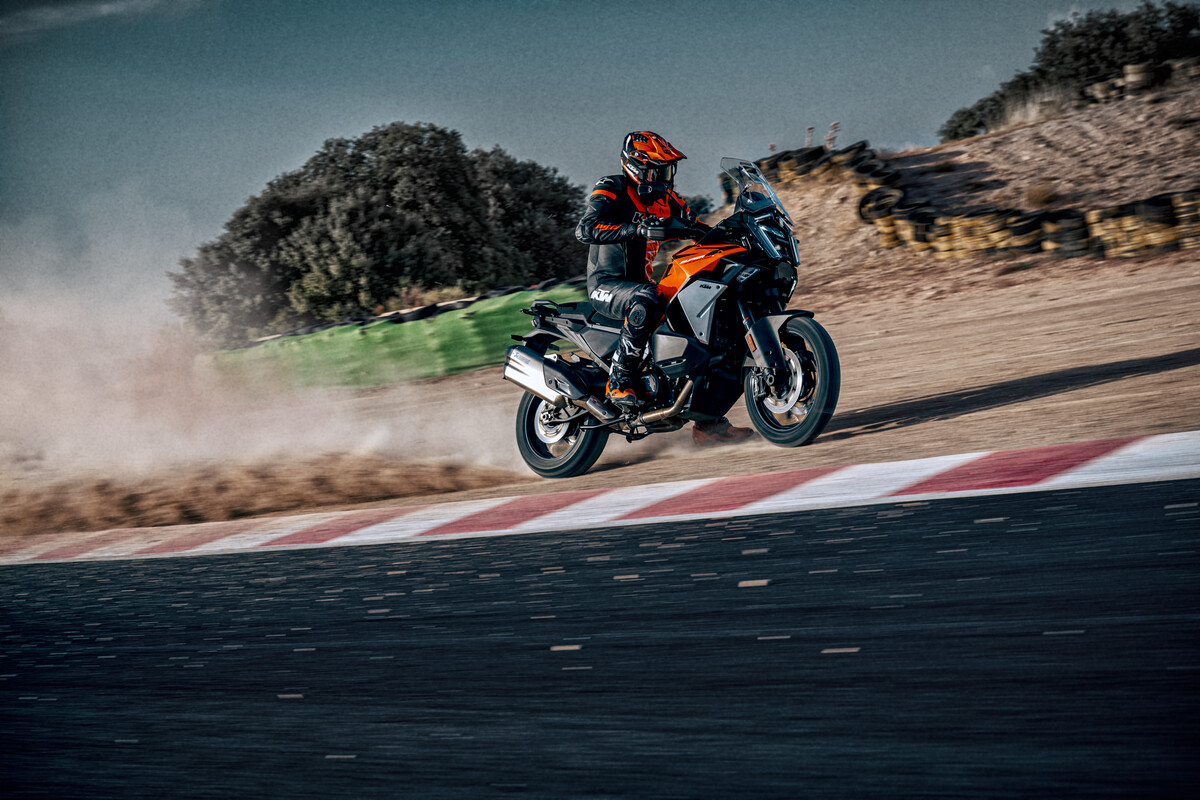 2025 KTM SUPER ADVENTURE S EVO