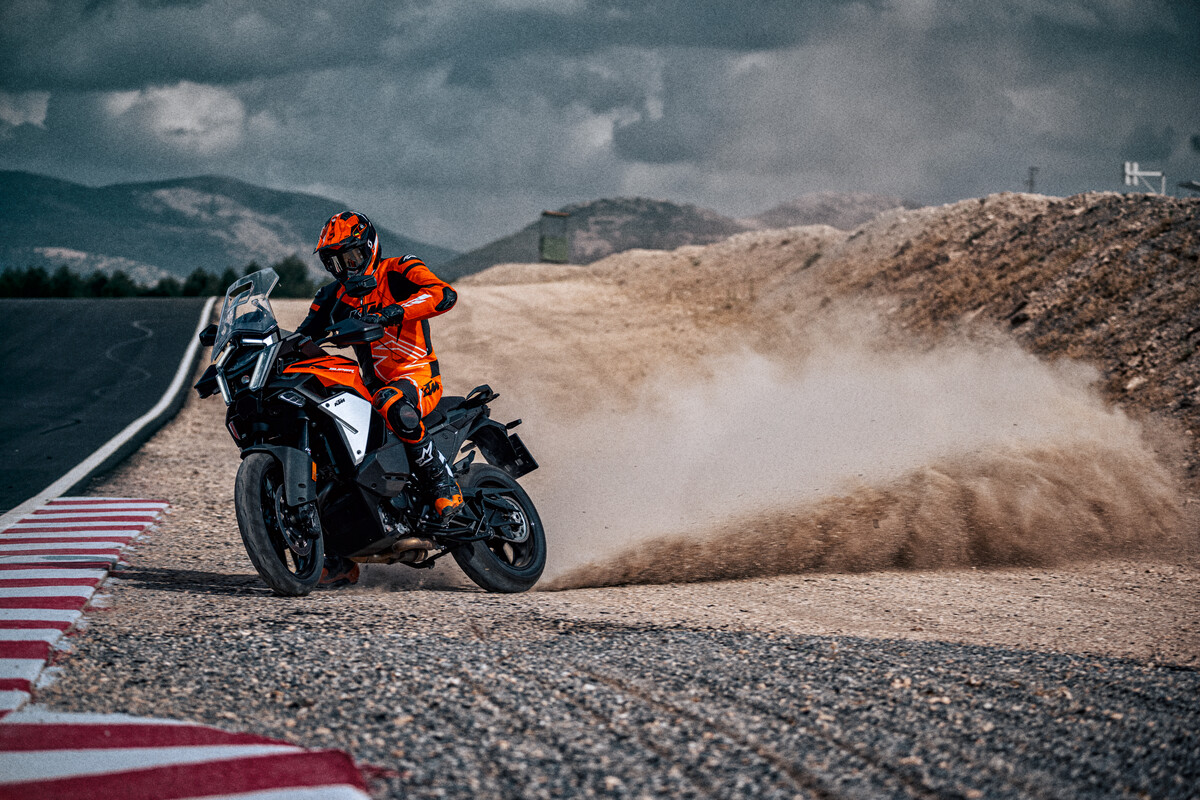 2025 KTM SUPER ADVENTURE S EVO