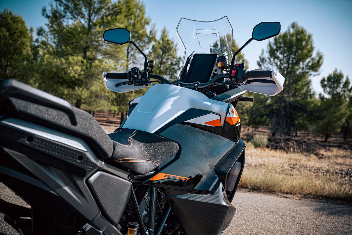 2025 KTM 1390 SUPER ADVENTURE S