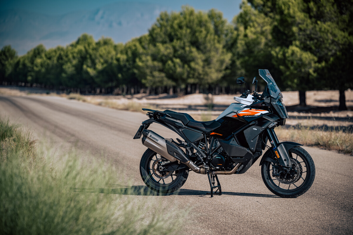 2025 KTM 1390 SUPER ADVENTURE S