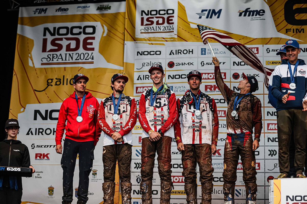 WT TEAM PODIUM - ISDE 2024